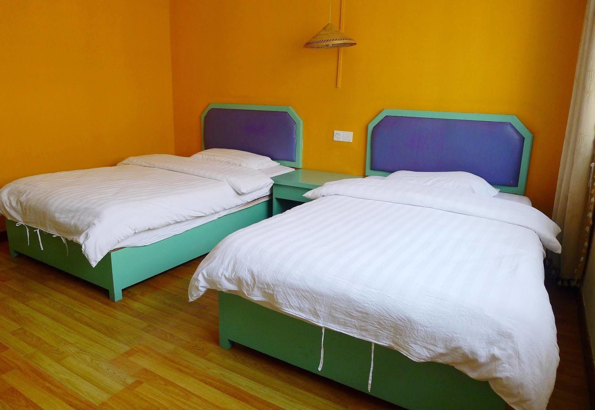 Yangshuo How Flowers Hostel Экстерьер фото